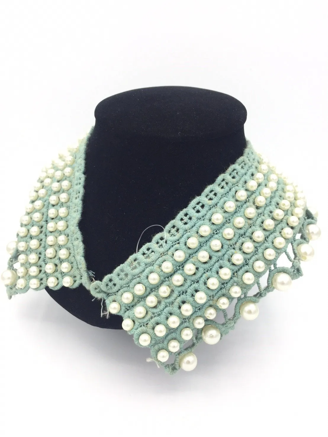 สร้อยคอแฟชั่นเเต่งมุข - Stylish Necklace With Cystals
