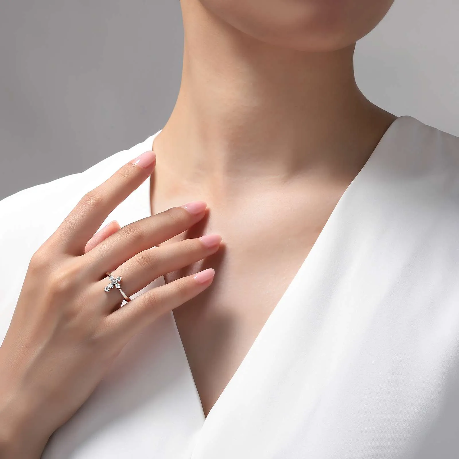 0.30 CTW Cross Ring