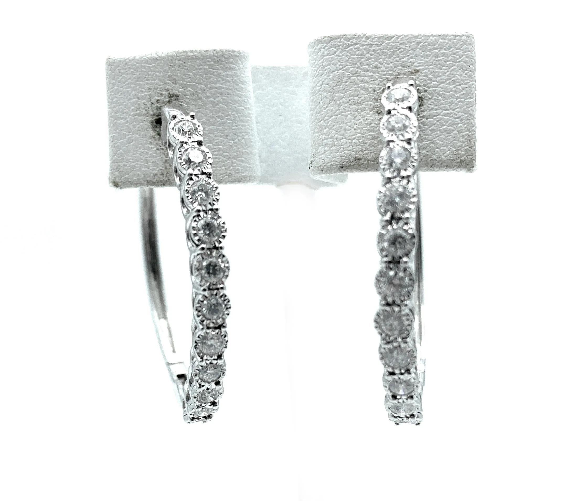 10K White Gold 1.00ctw Diamond Hoop Hinged Earrings