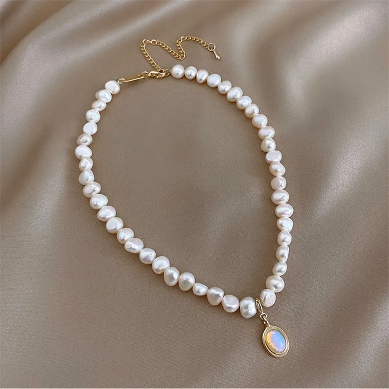 2022 New Trend retro Baroque Freshwater Natural Pearl Moonstone Pendant Necklace For Women's Exquisite Party Jewelry Gifts