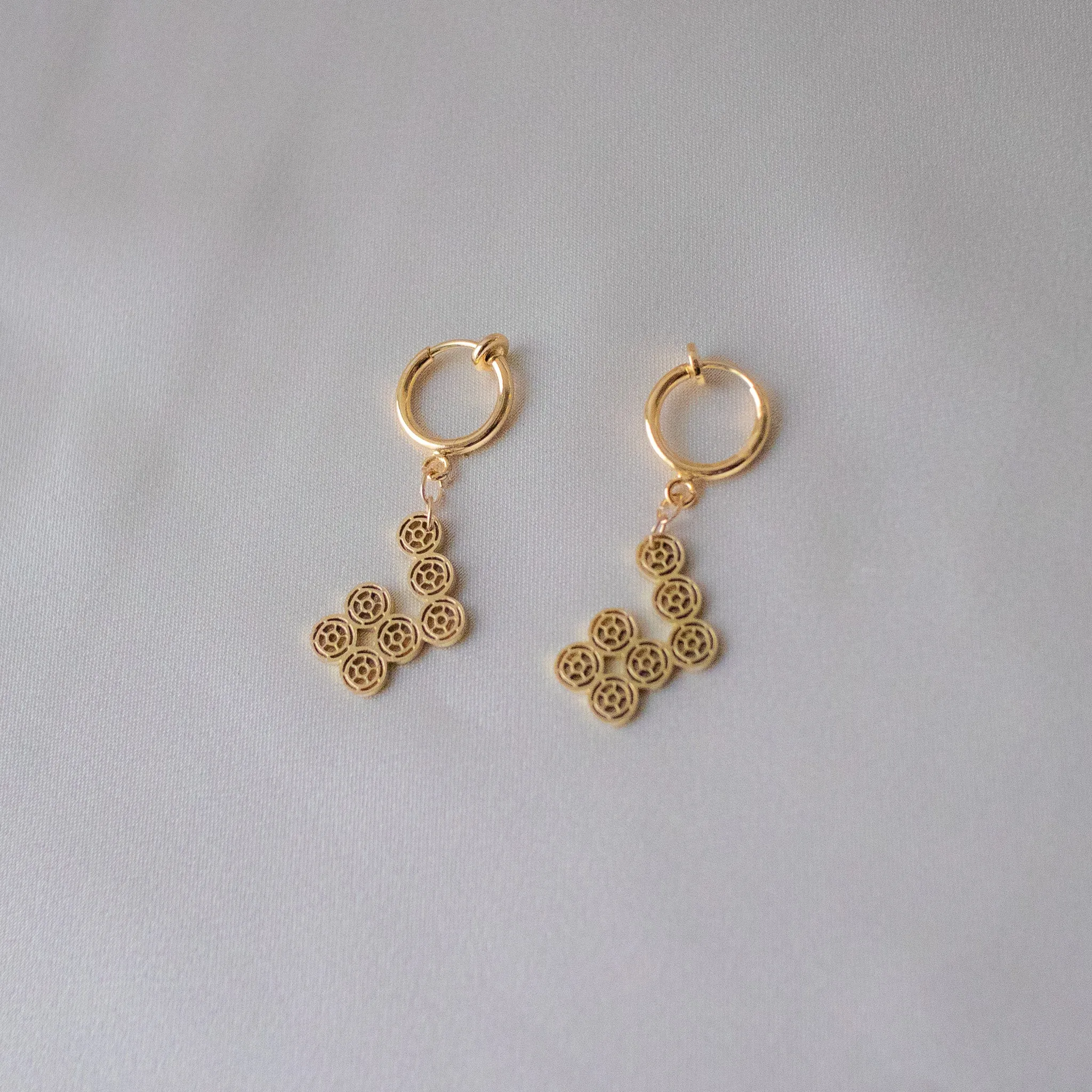 7-dots simple earrings