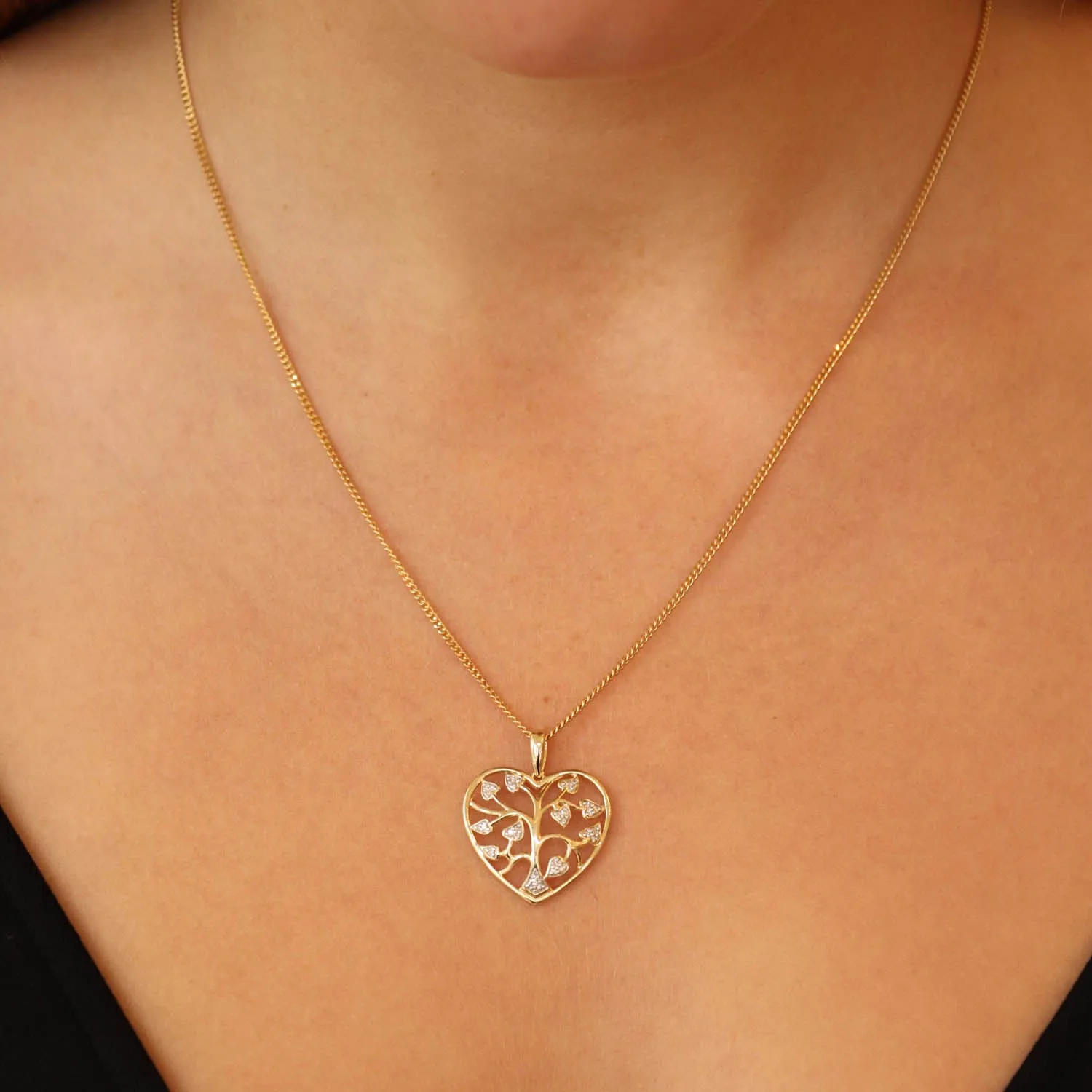 9K Yellow Gold Tdw. 0.10ct Diamond Tree Pendant - 20711030