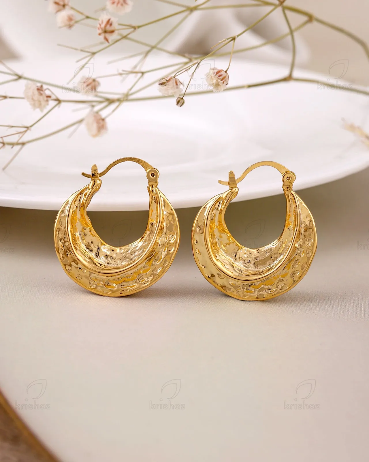Amelia Fashionable Hoops