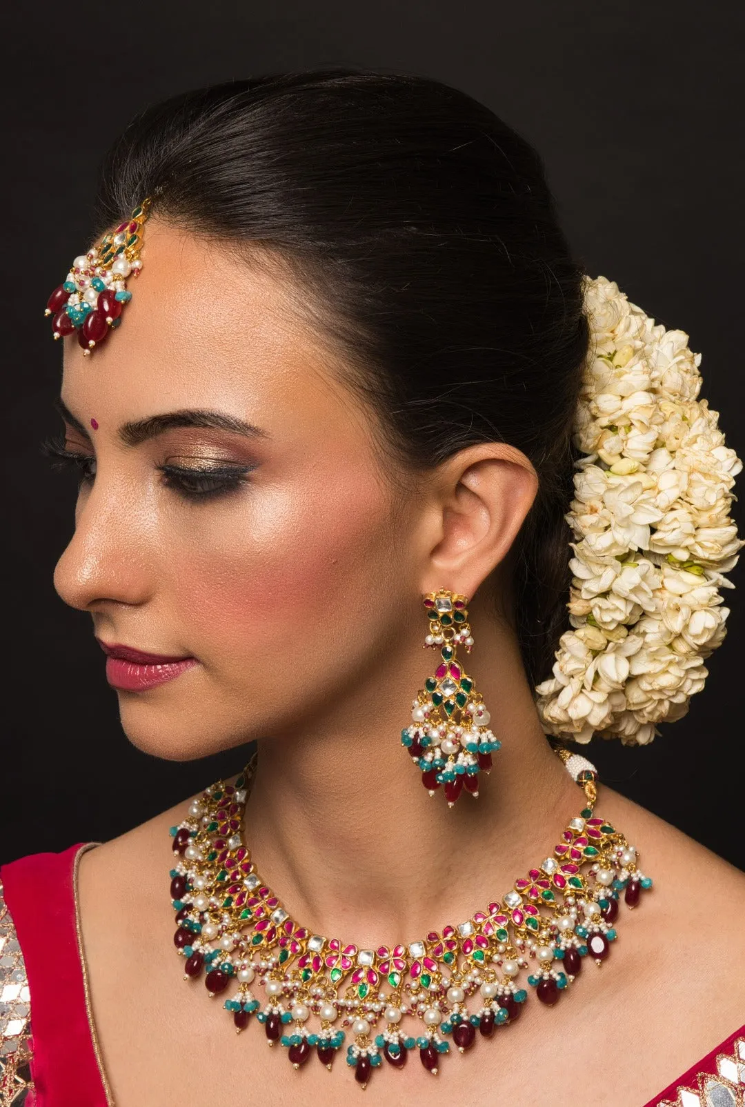 Anika Navratan Kundan Choker Set With Earrings & Mangtikka