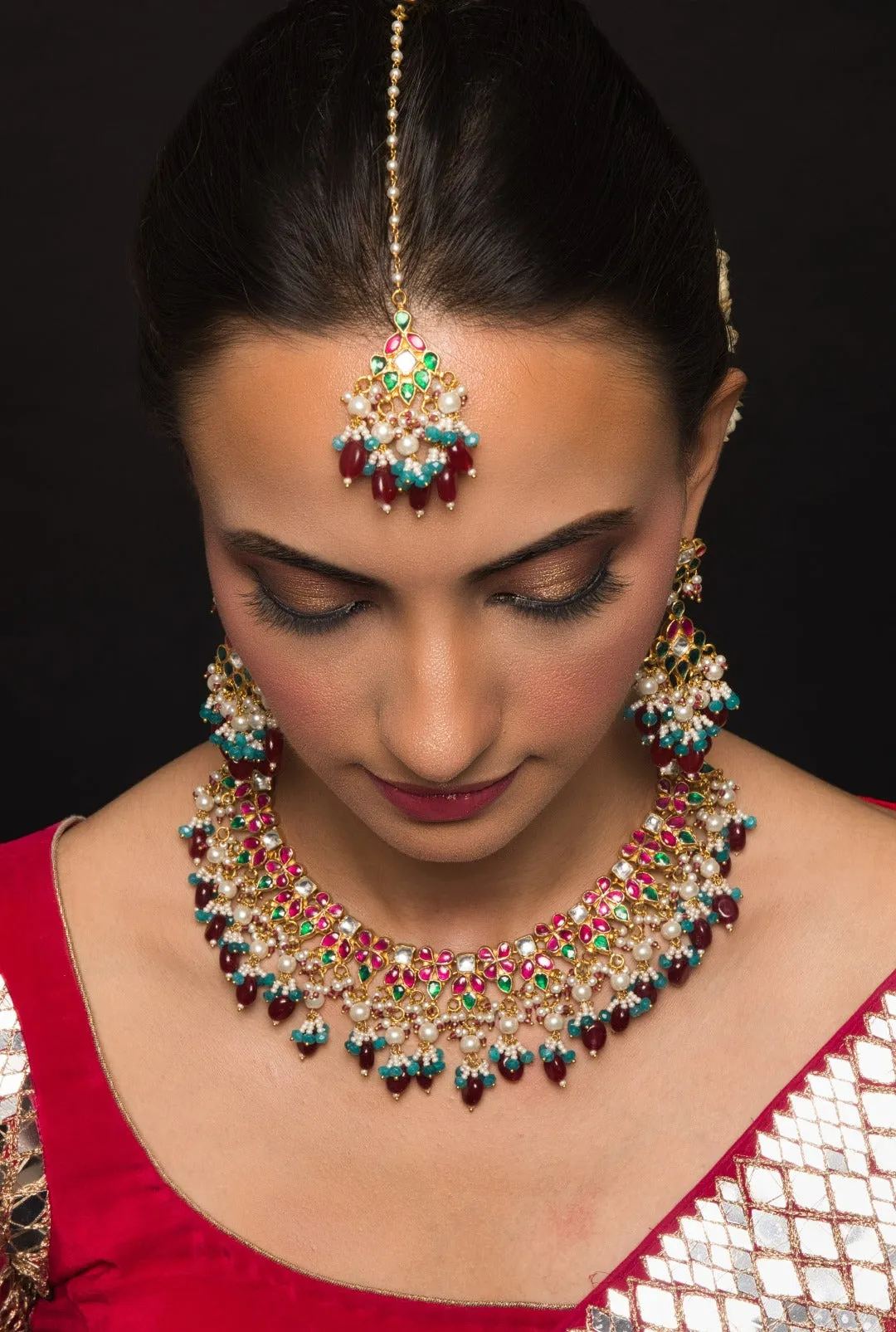 Anika Navratan Kundan Choker Set With Earrings & Mangtikka