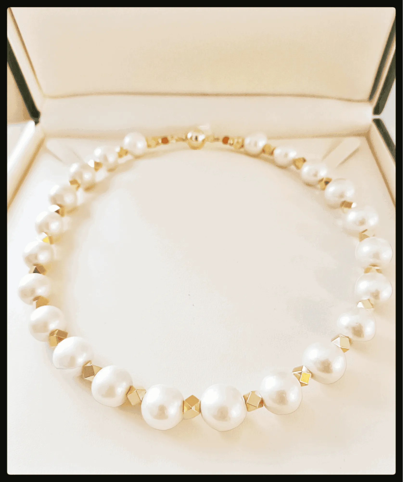 Bella Handmade Chunky  Choker Pearl  Necklace