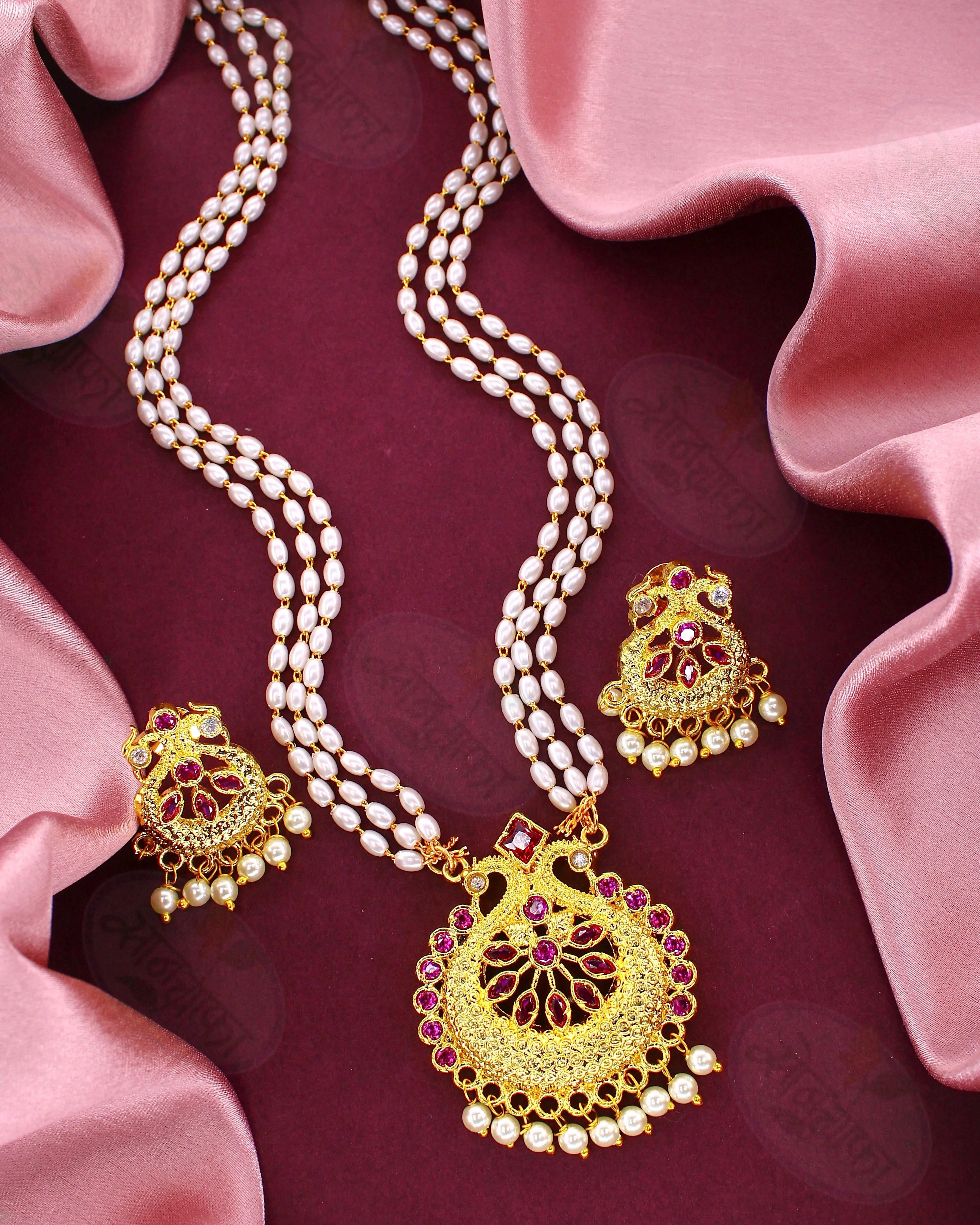 BLISSFUL DESIGNER PEARL NECKLACE