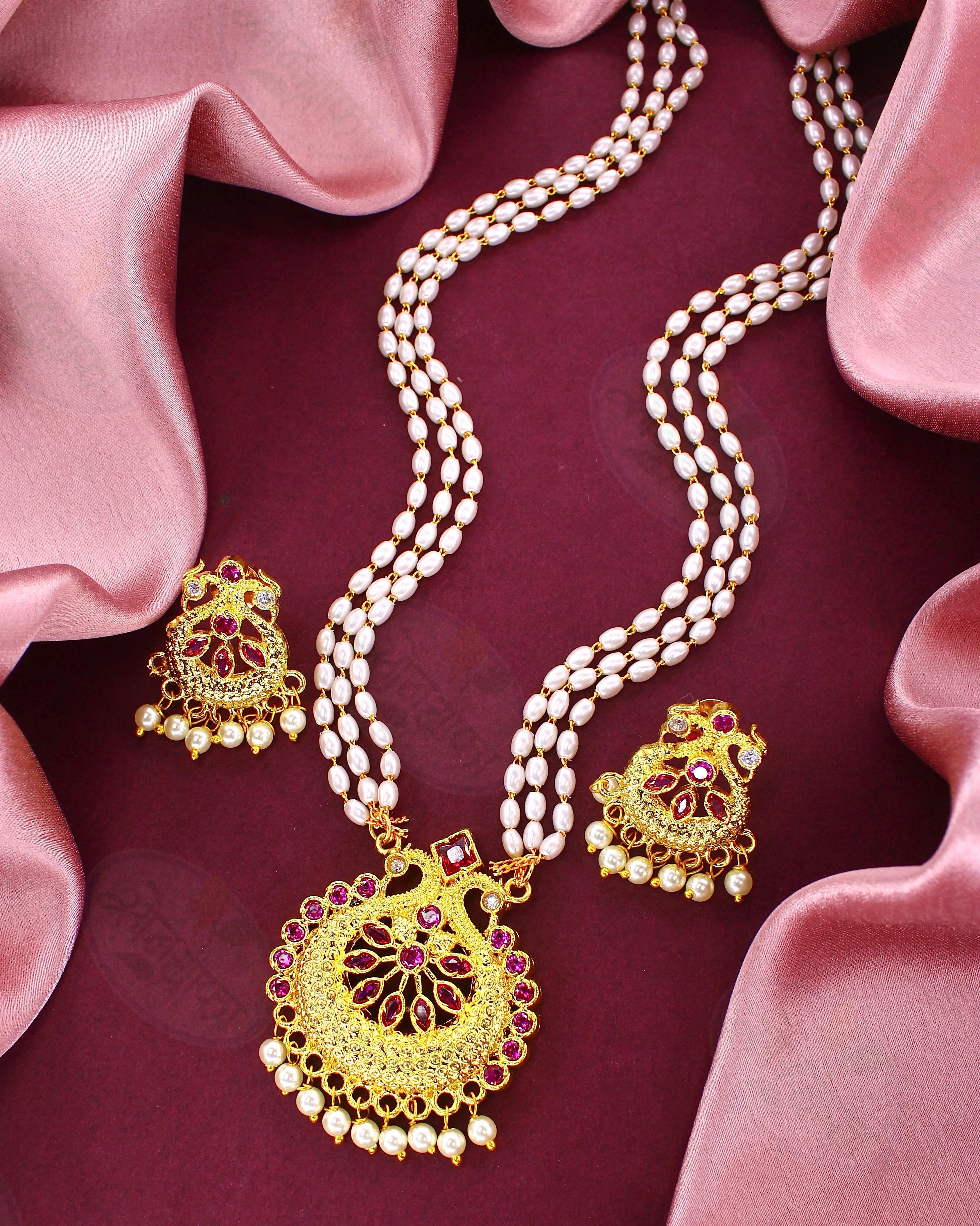 BLISSFUL DESIGNER PEARL NECKLACE