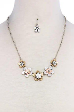Chic Stylish Multi Flower Necklace And Earring Set