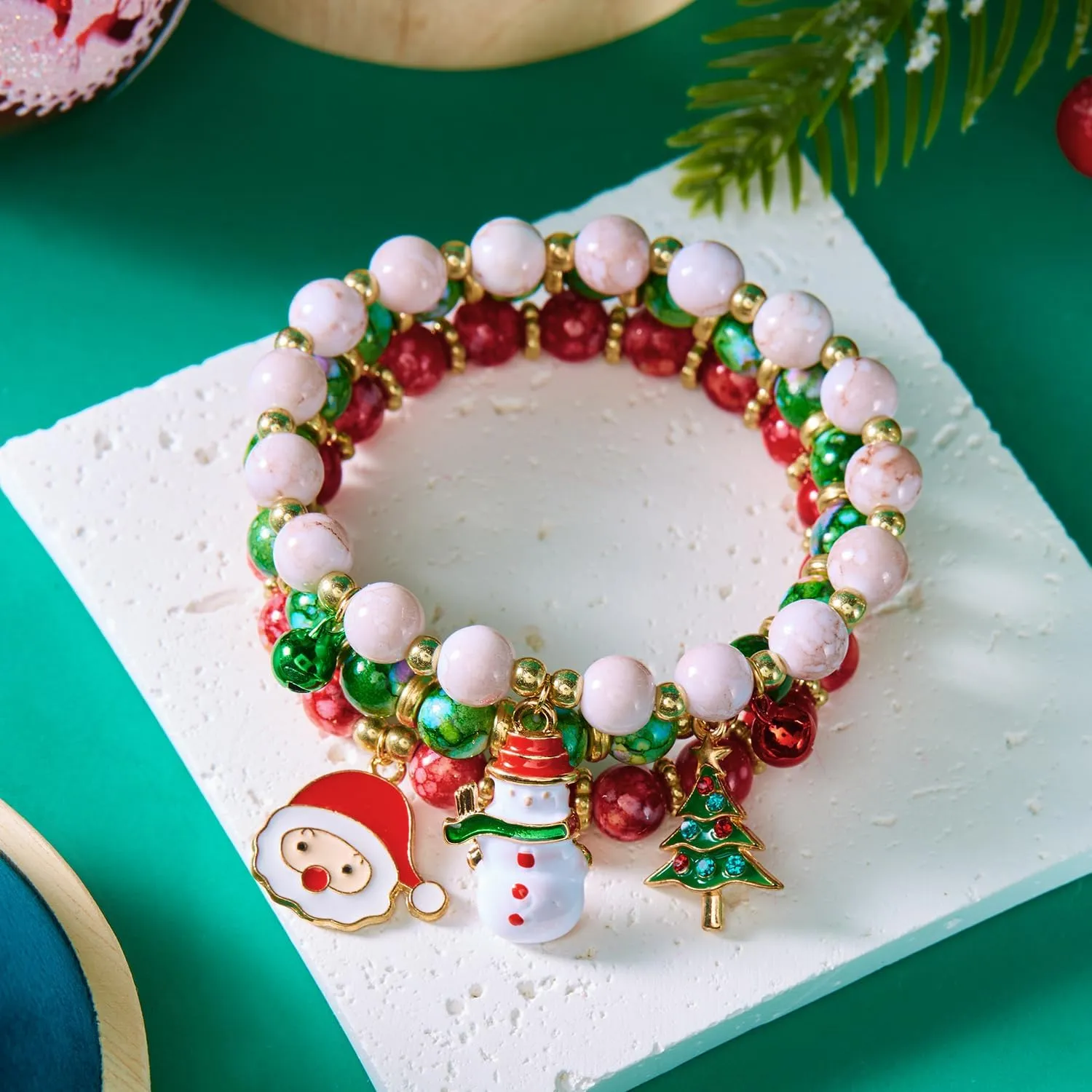 Christmas Beaded Bracelets for Women Candy Santa Snowflake Elk Bracelets Set Christmas Tree Car Stretch Bracelets Set Christmas Holiday Party Charm Jewelry
