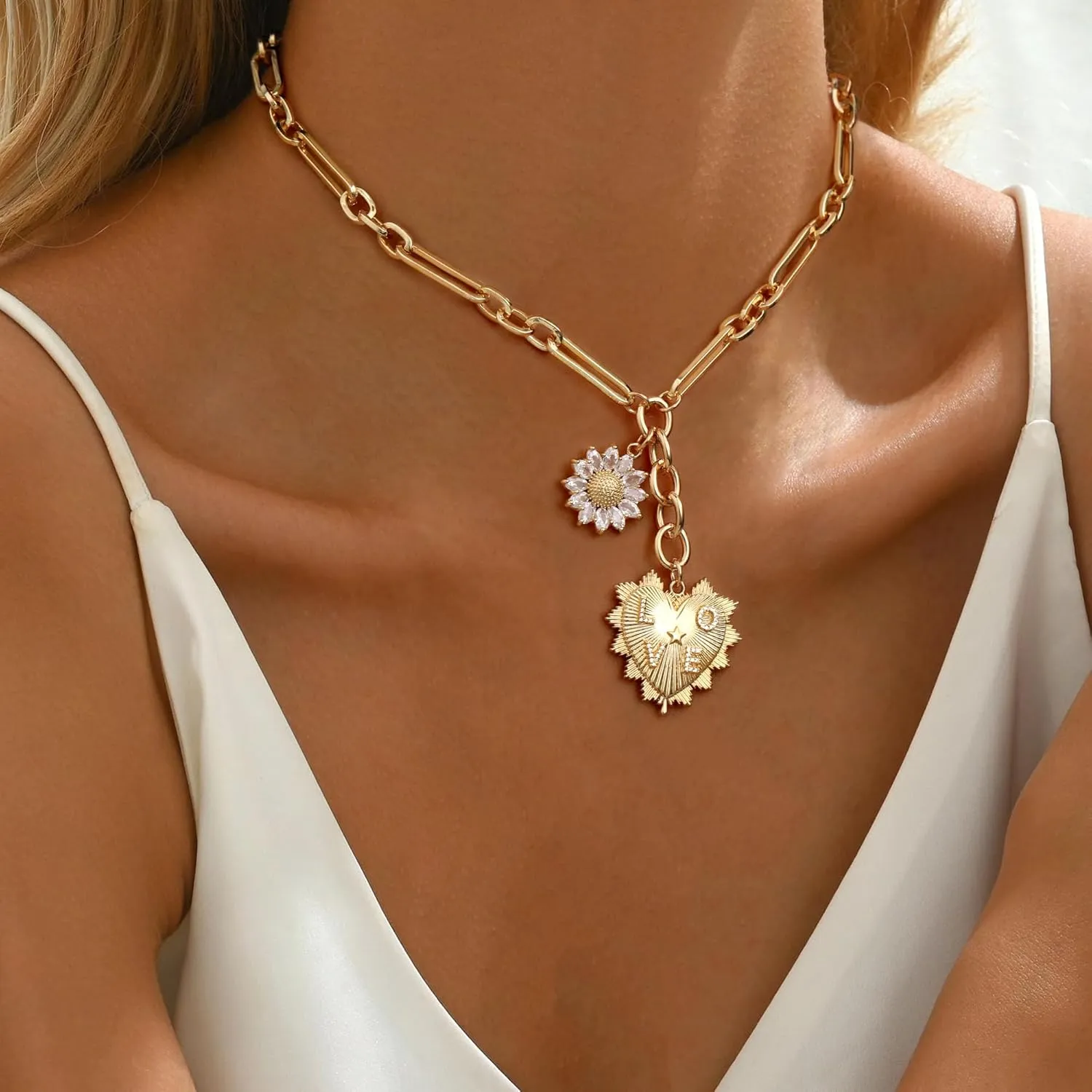 Chunky Gold Necklace Teen Girl Gifts Trendy Stuff Choker Necklace for Woman with Heart Birthday Gifts for Her Gold Necklace for Women Non Tarnish Mothers Day Gifts for Mom
