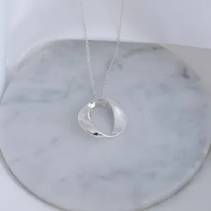 Colette Round Wavy Pendant Necklace