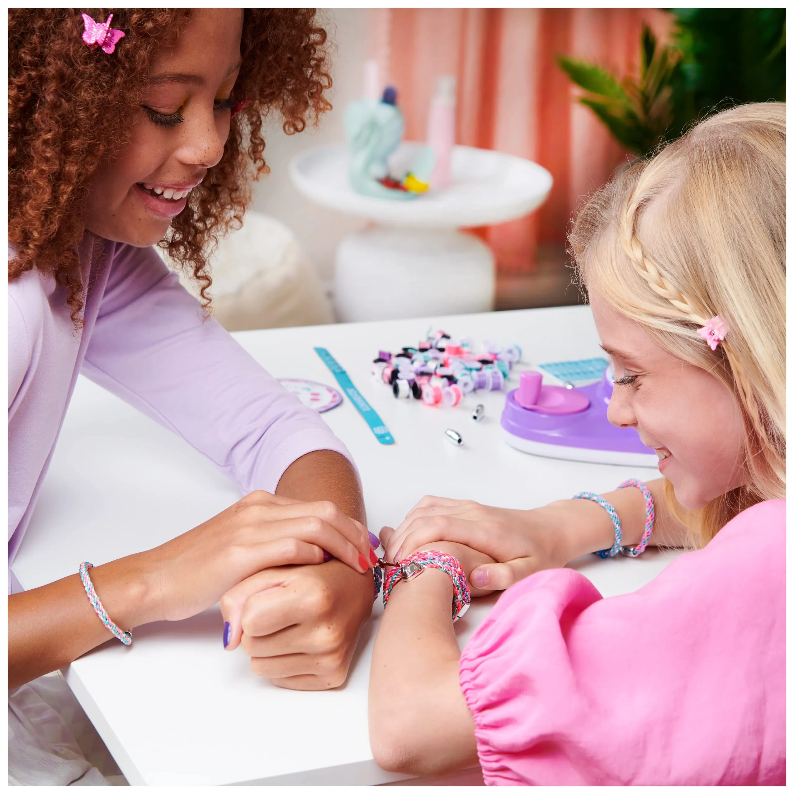 Cool Maker Friendship Bracelet & Necklace Kit