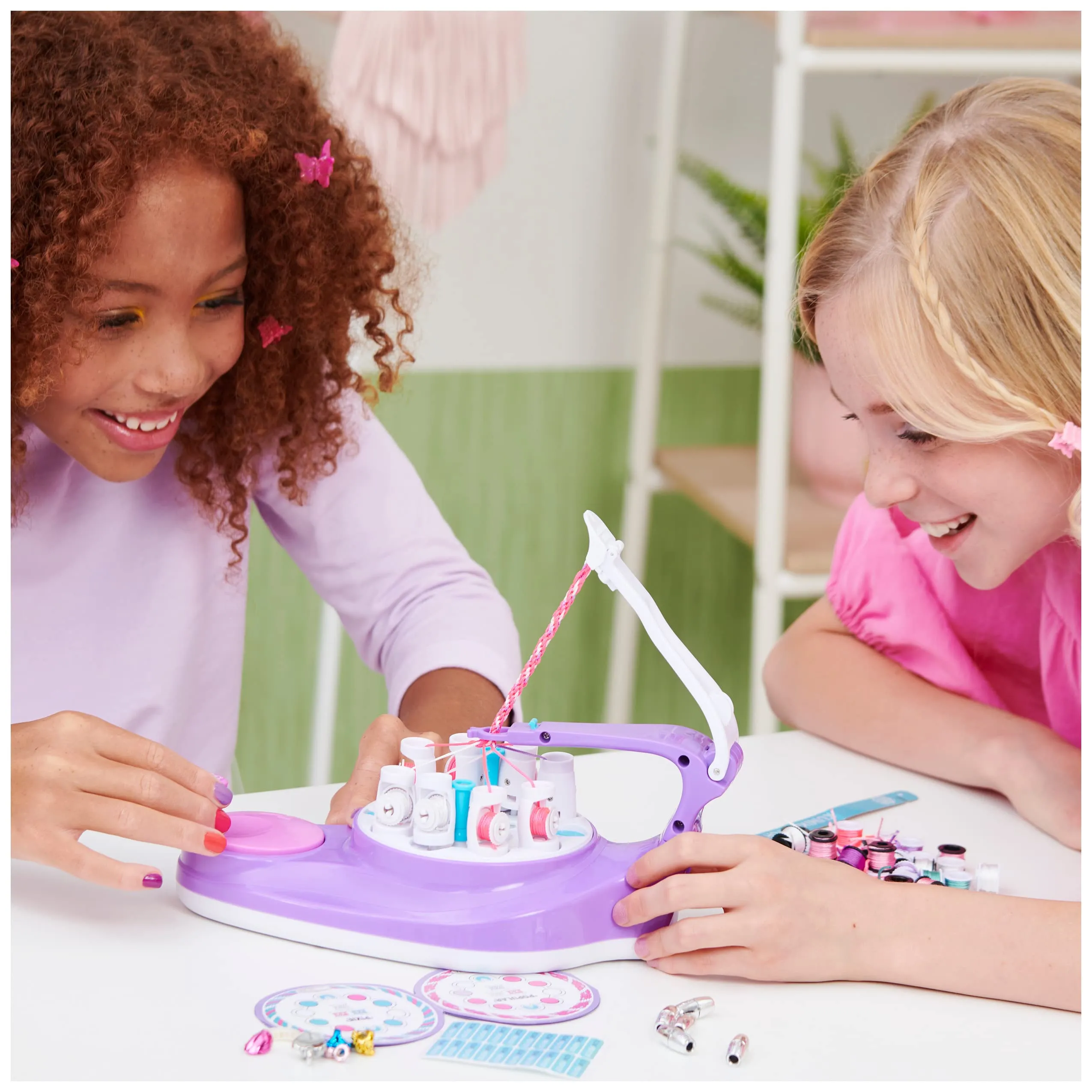Cool Maker Friendship Bracelet & Necklace Kit
