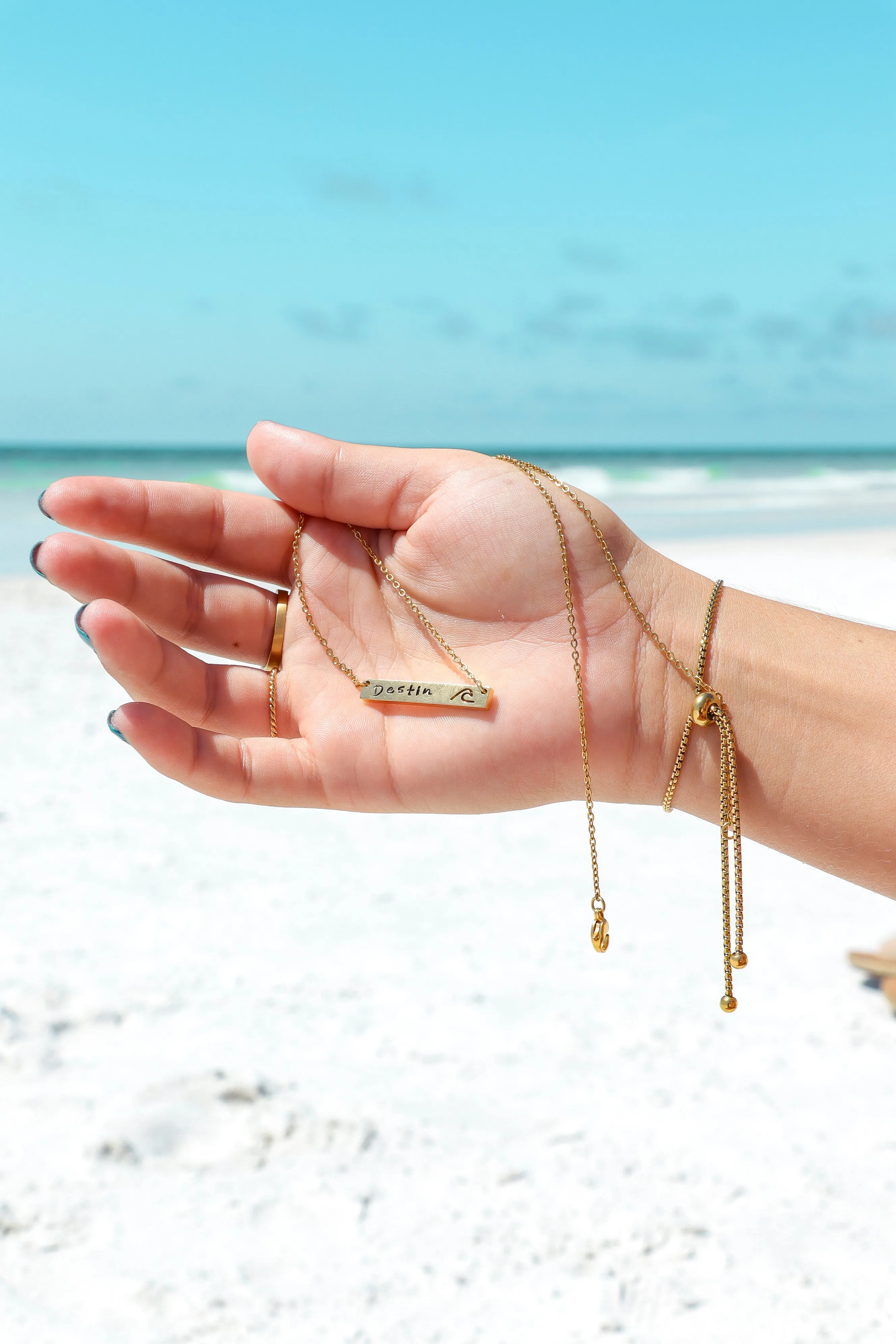 Cutout Wave Bar Stainless Steel Necklace / SBB00107