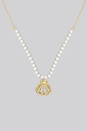 Dainty shell necklace