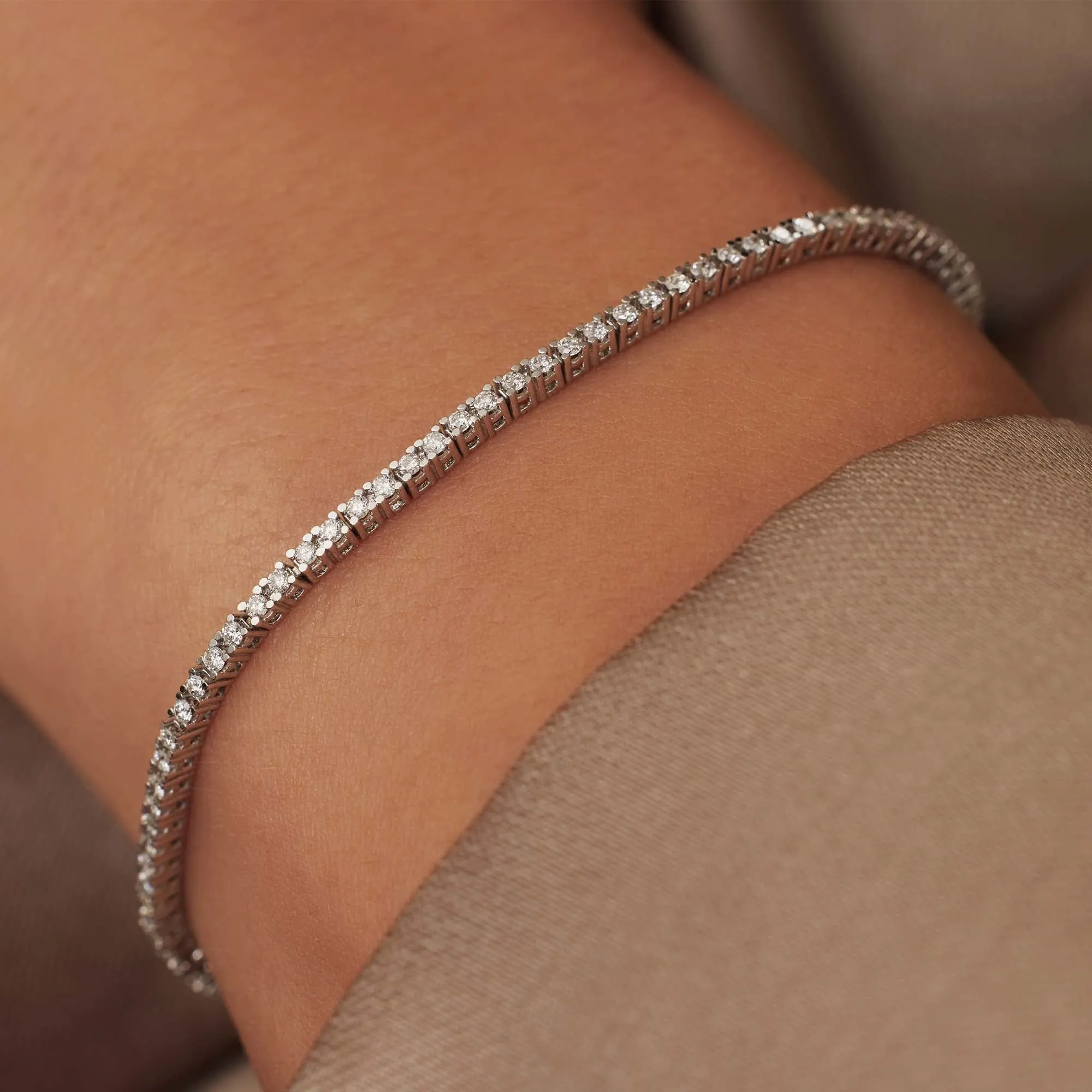 De la Paix Madeline 14 karat white gold tennis bracelet with diamond 1.08 carat