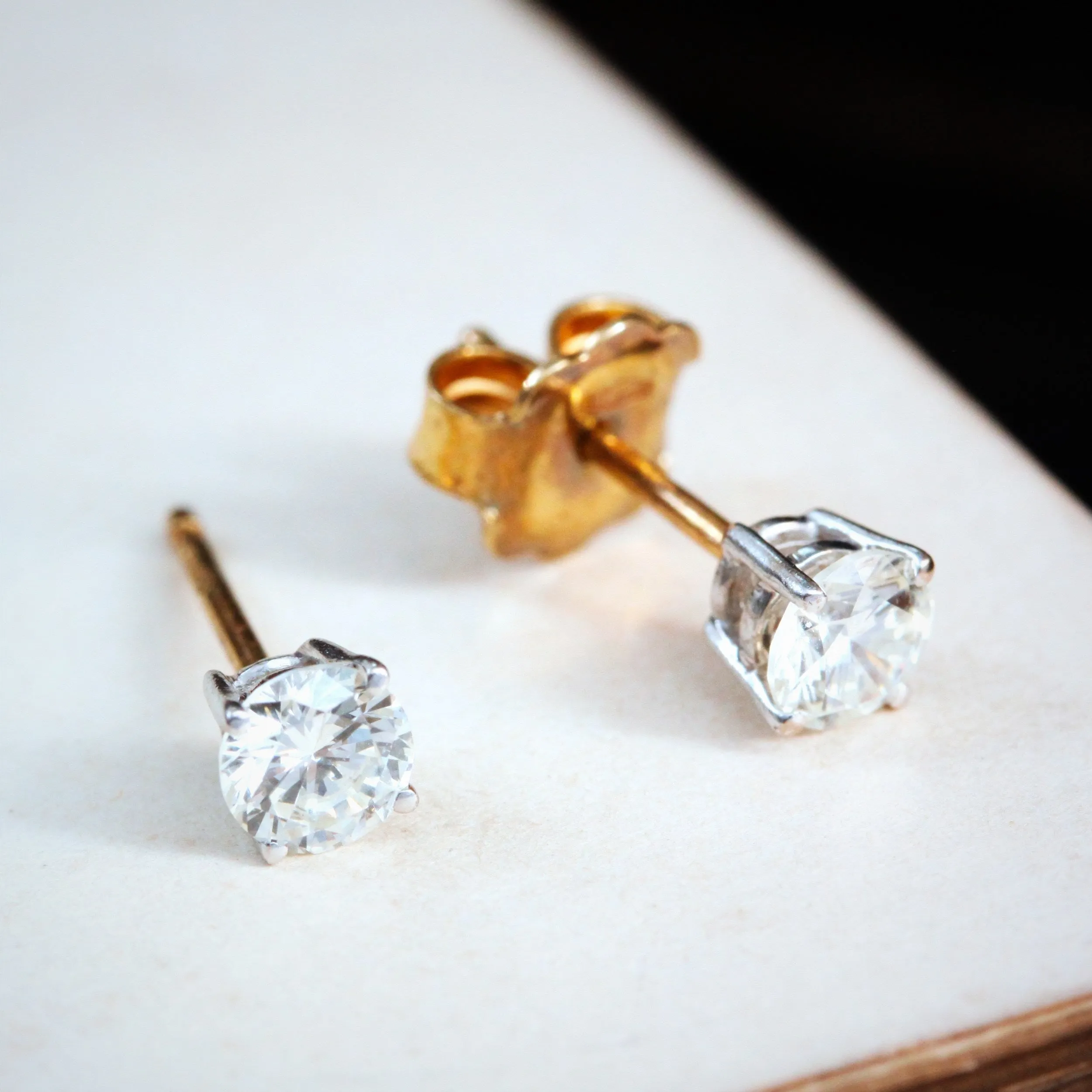 Effervescent 0.70ct Brilliant-cut Diamond Earrings