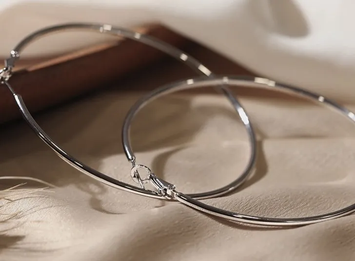 Fashionable Multi Size Minimalist Hoop Earrings