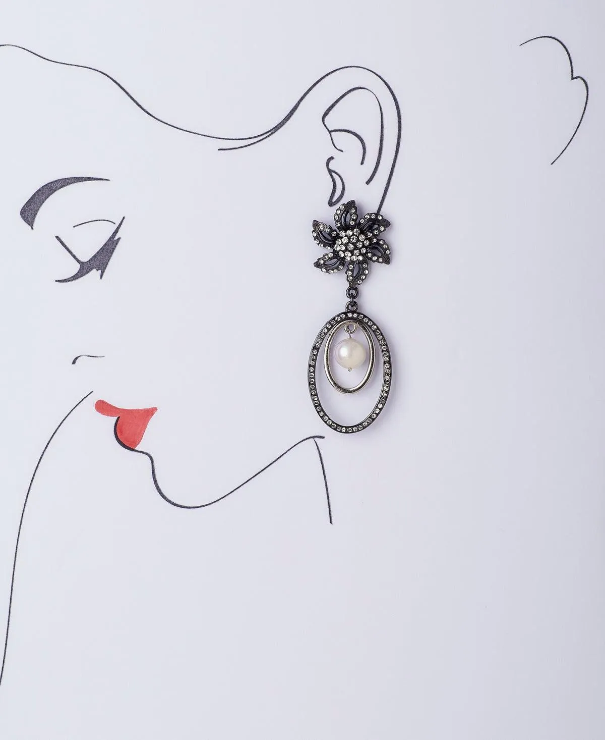 Fashionable Pearl Hanging Earrings