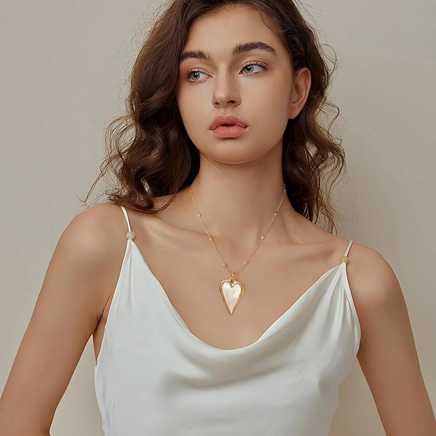 Gold Heart Acrylic Necklace for Women Dainty Jewelry Trendy Heart Necklaces for Birthday