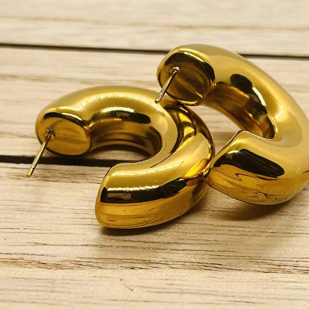 Golden Air Tube C Shaped Earrings