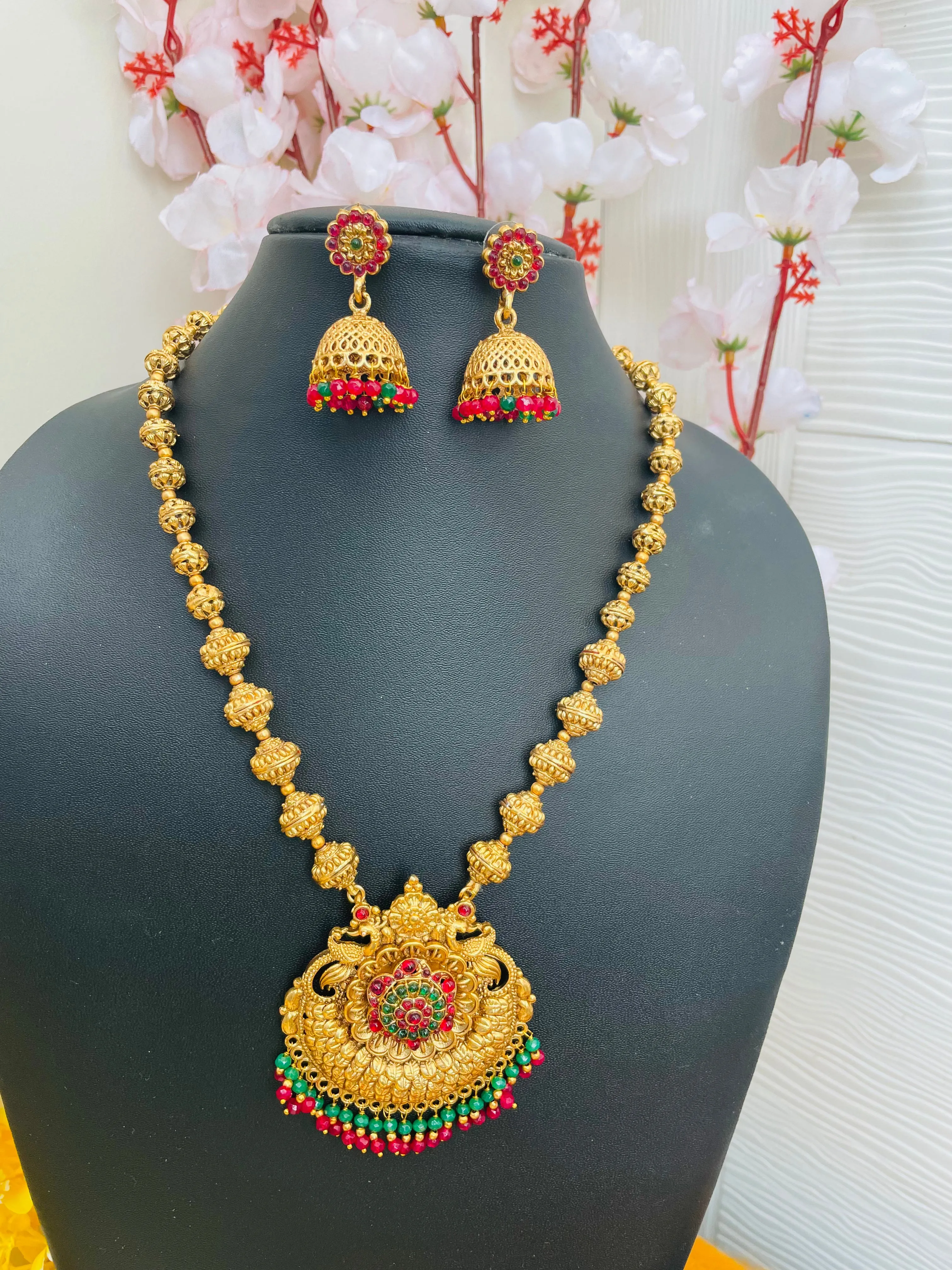 Golden Mani pendent