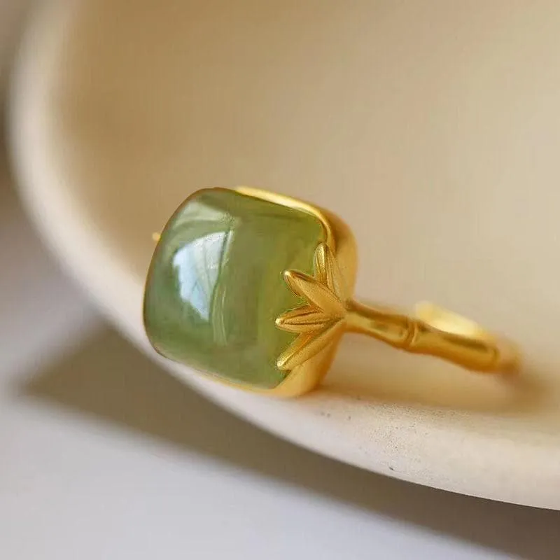 GREEN SAPPHIRE LEAF RING