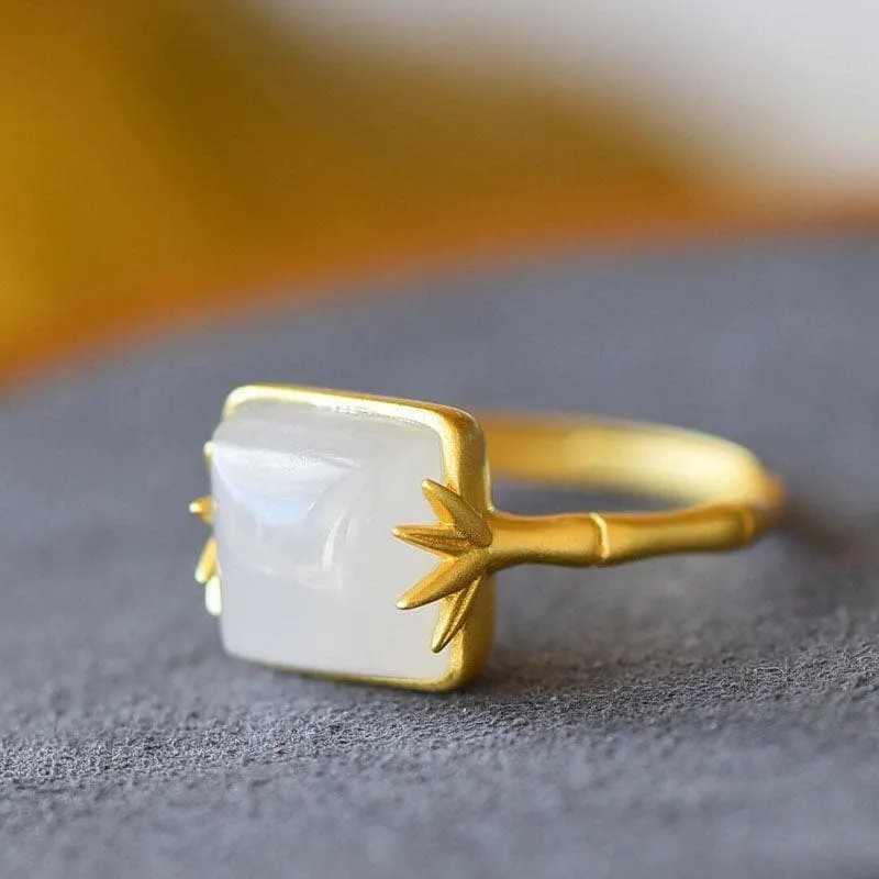 GREEN SAPPHIRE LEAF RING