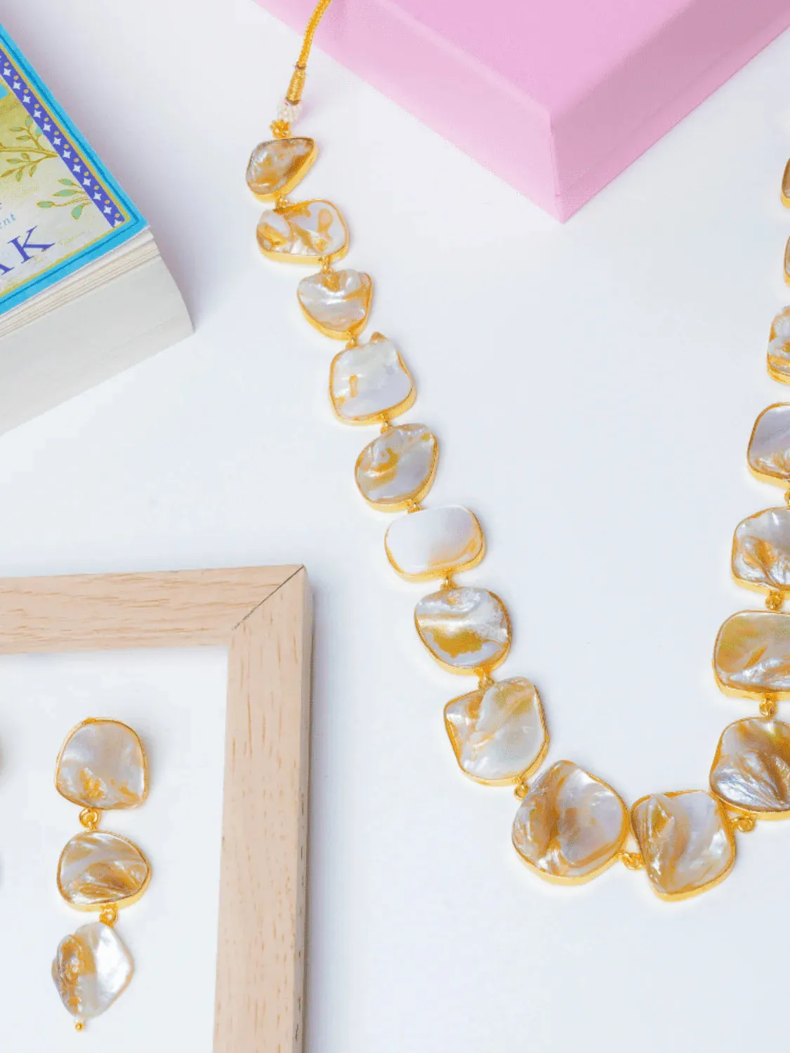 Hailey Baroque Pearl Necklace Set with Earrings