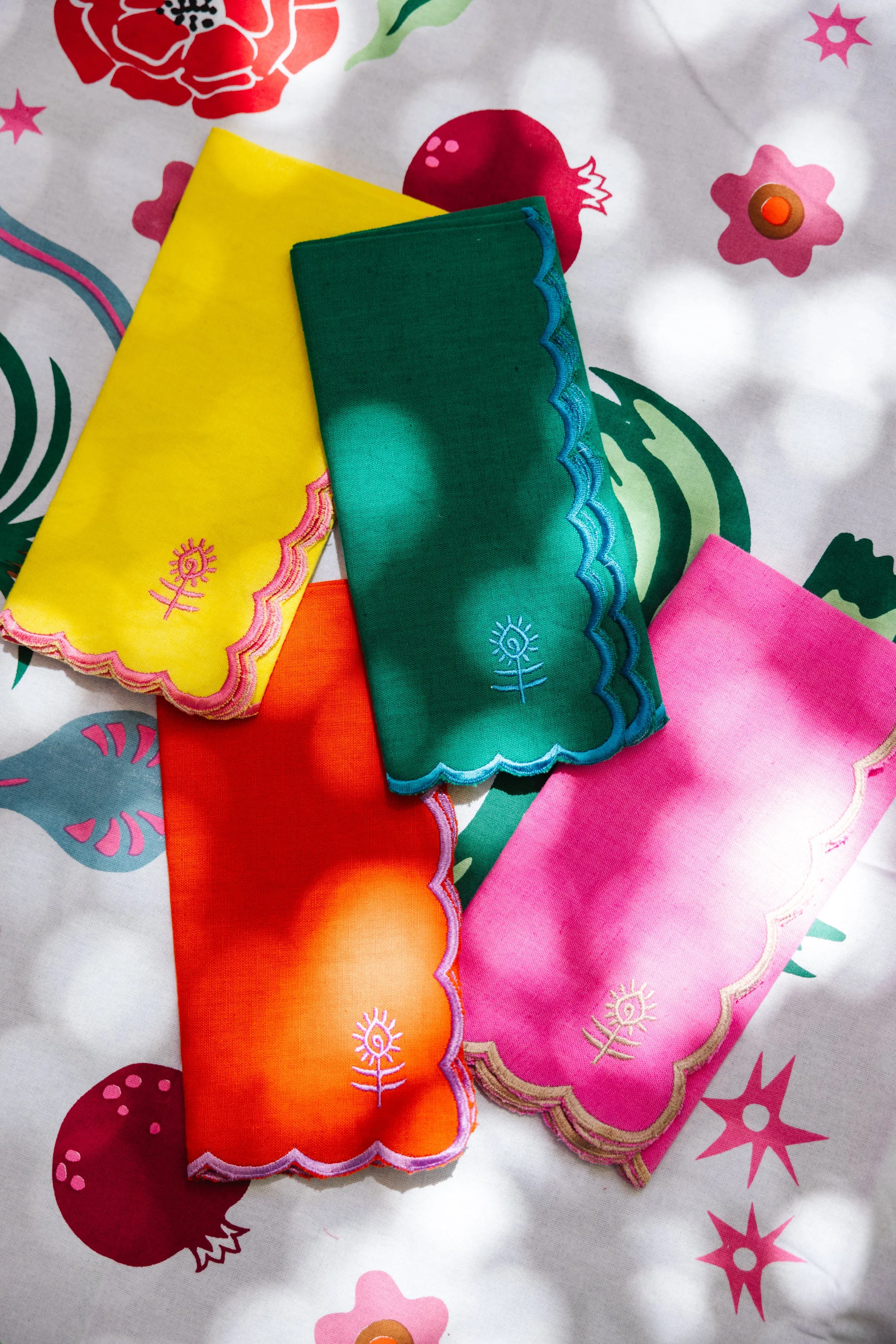 Icon Linen Napkins S/4 - Hot Pink   Khaki