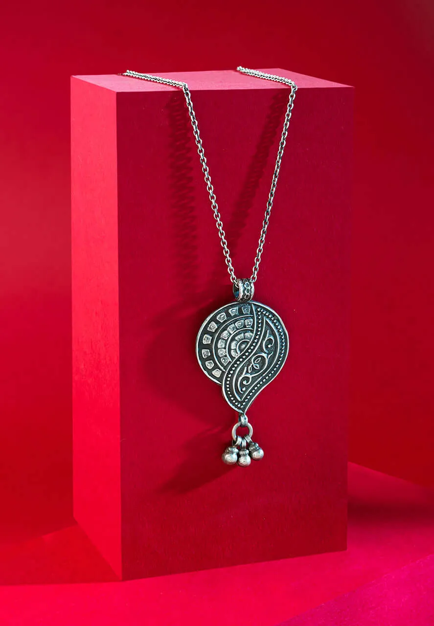 Intricate Details Versatile Everyday Pendant