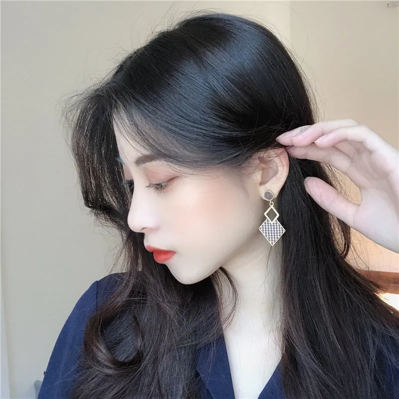 Korean  Simple Houndstooth Square Clip on Earrings