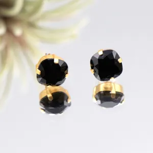La Vie Parisienne Jet Stud Earrings Gold