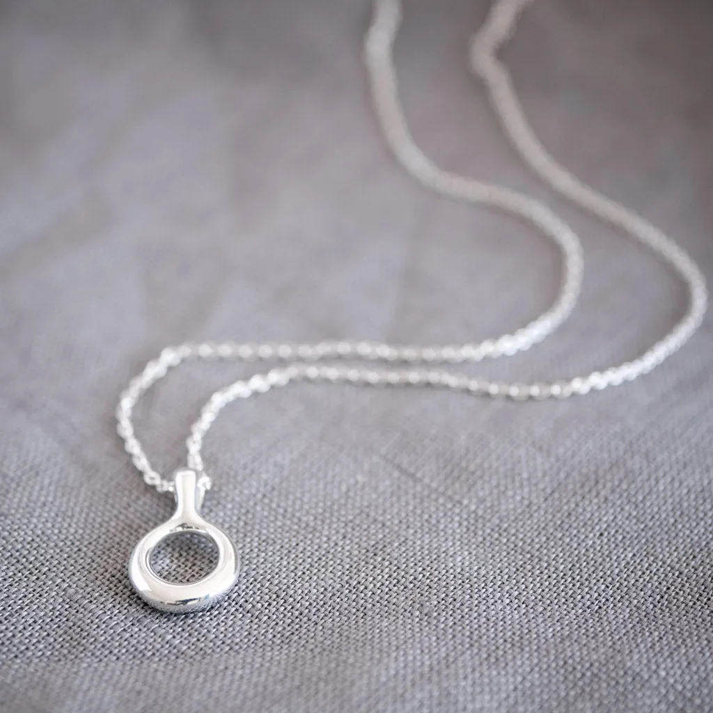Lea Sterling Silver Circle Pendant Necklace