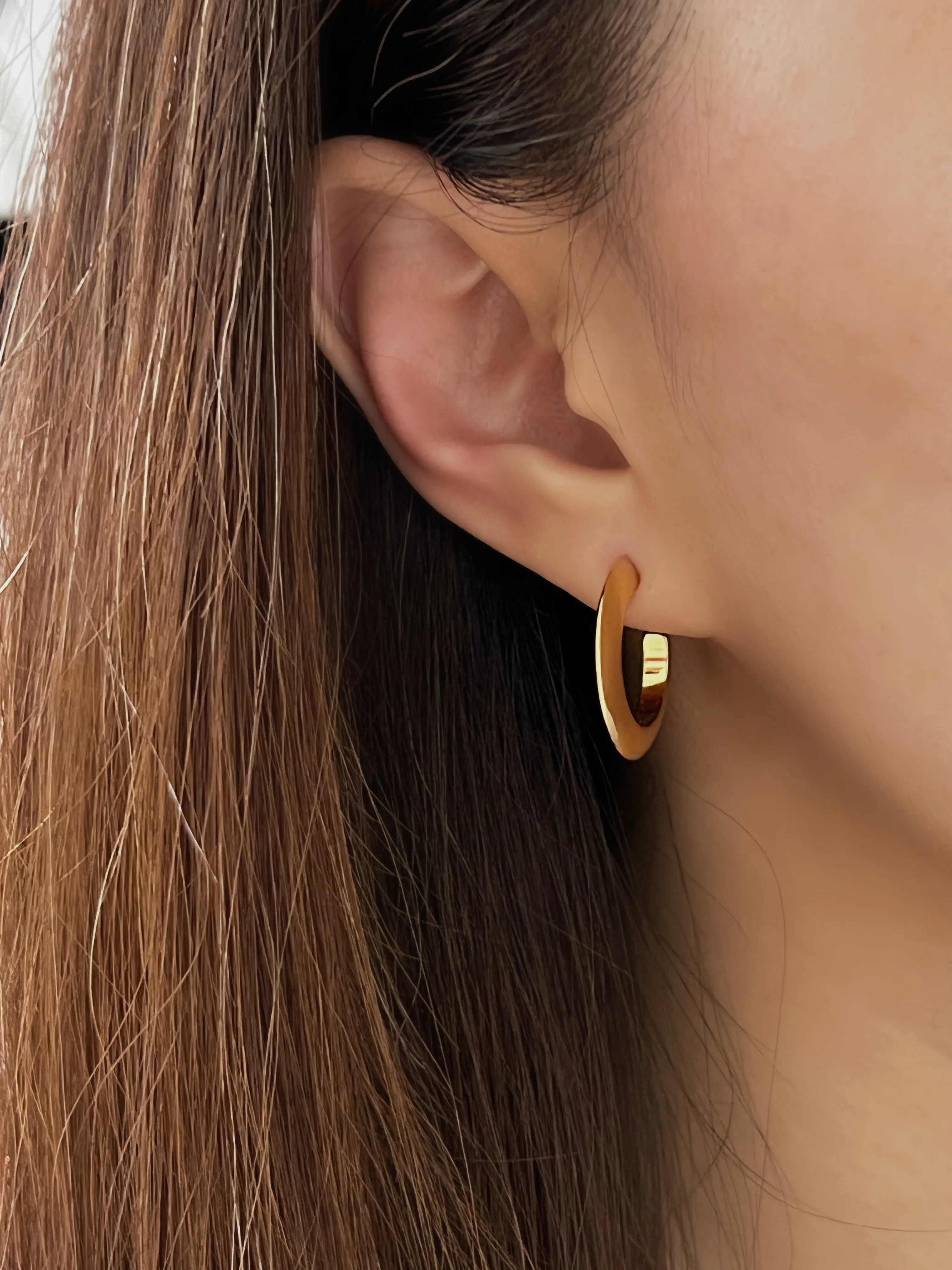Lena Minimal Flat Hoop Earrings