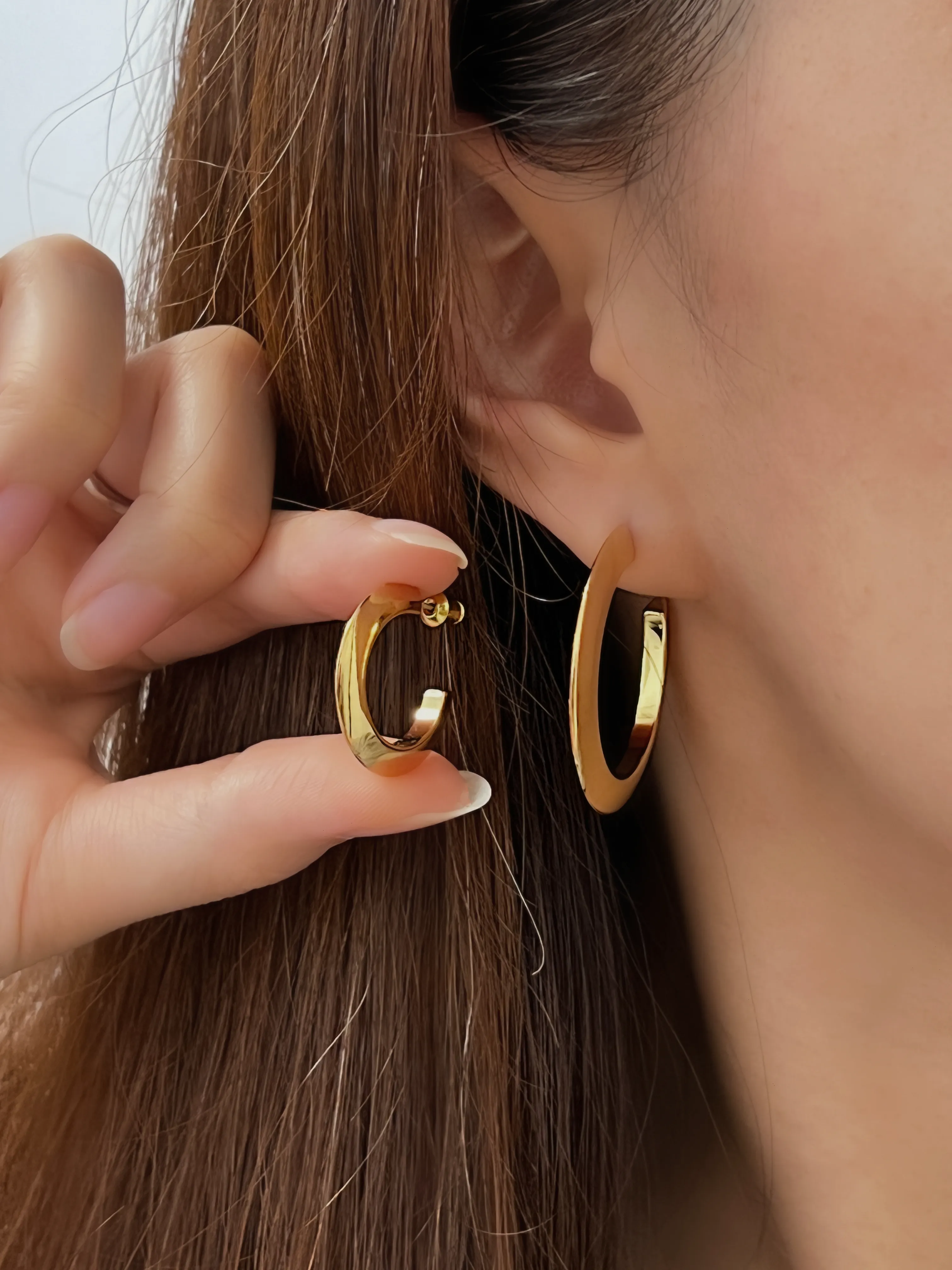 Lena Minimal Flat Hoop Earrings