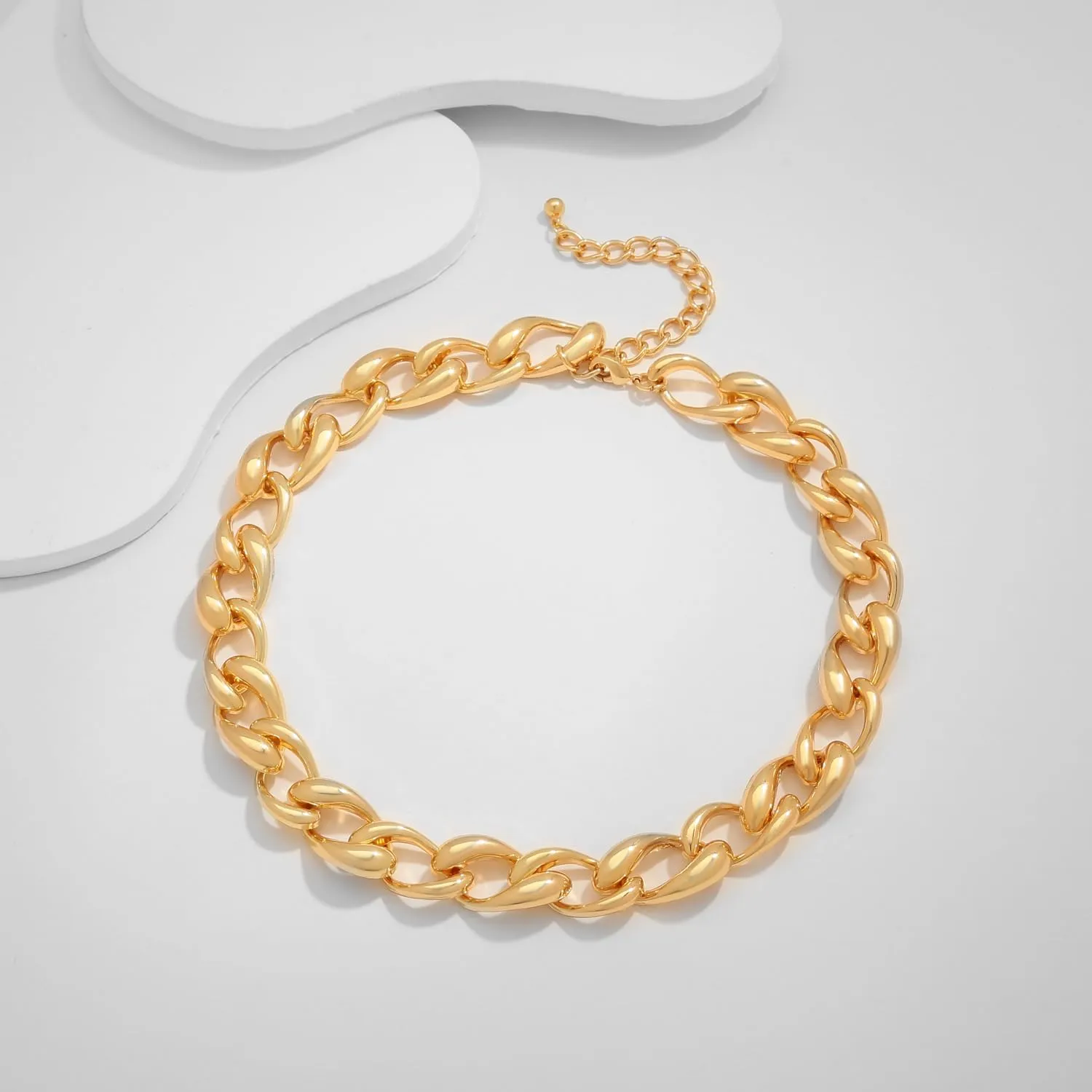 LILIE&WHITE Gold Necklaces For Women Chunky Necklaces Trendy Gold Link Chain Necklace Fashion Choker Necklace Women Jewelry Gift