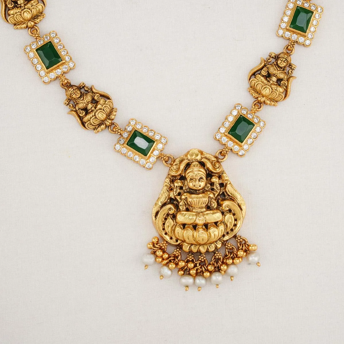Mahilini Nagas Short  Necklace Set