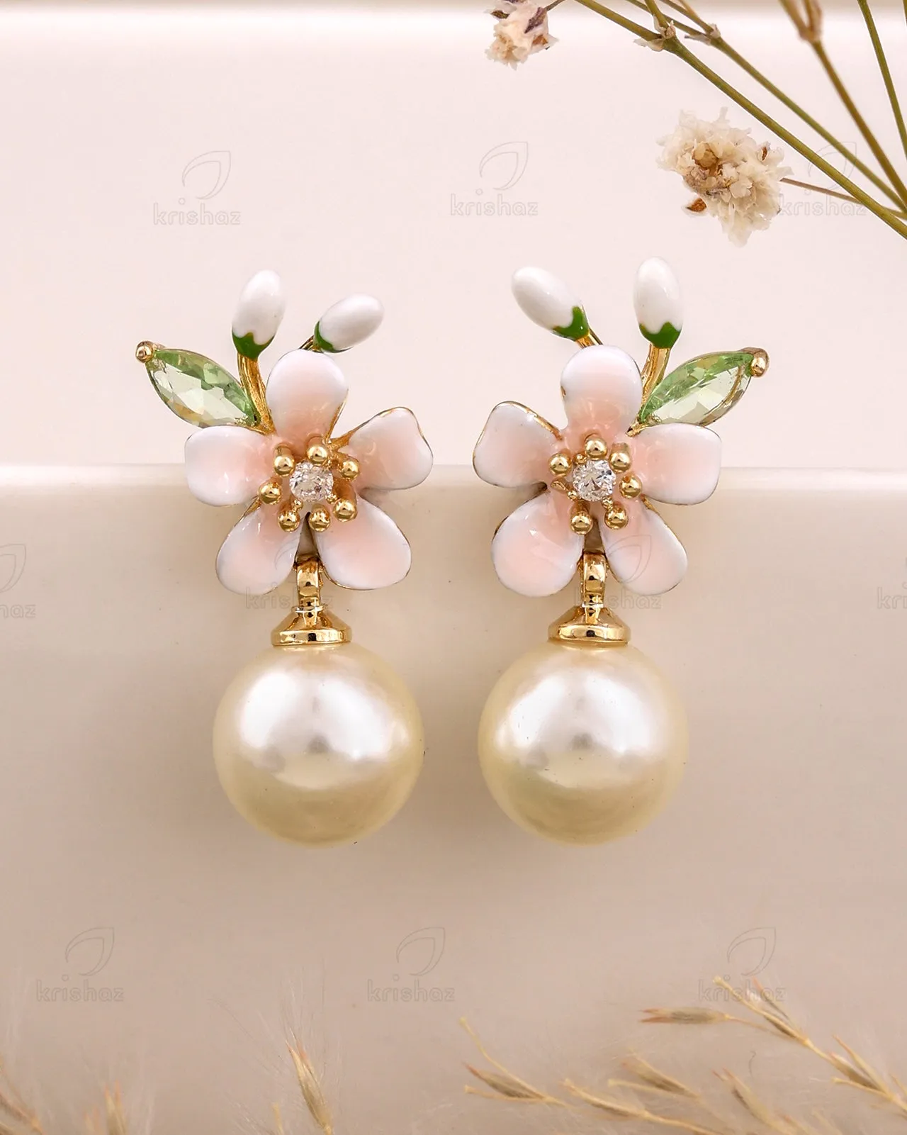 Michelle Fashionable Dangler
