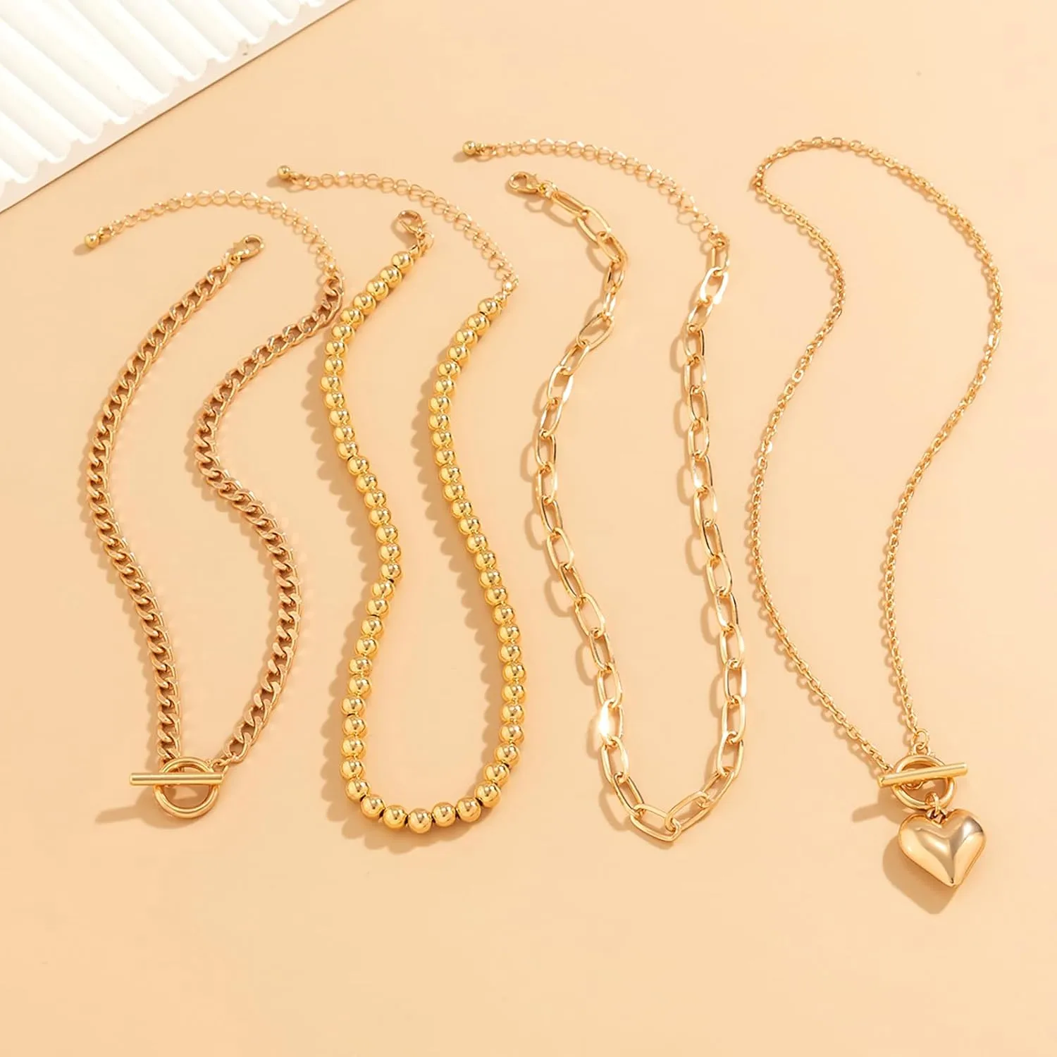 MJartoria Layered Gold Necklaces Stack for Women, Chunky Gold Necklace Dainty Pearl Necklace Starfish Shell Beaded Choker Necklaces Beach Jewelry Gifts