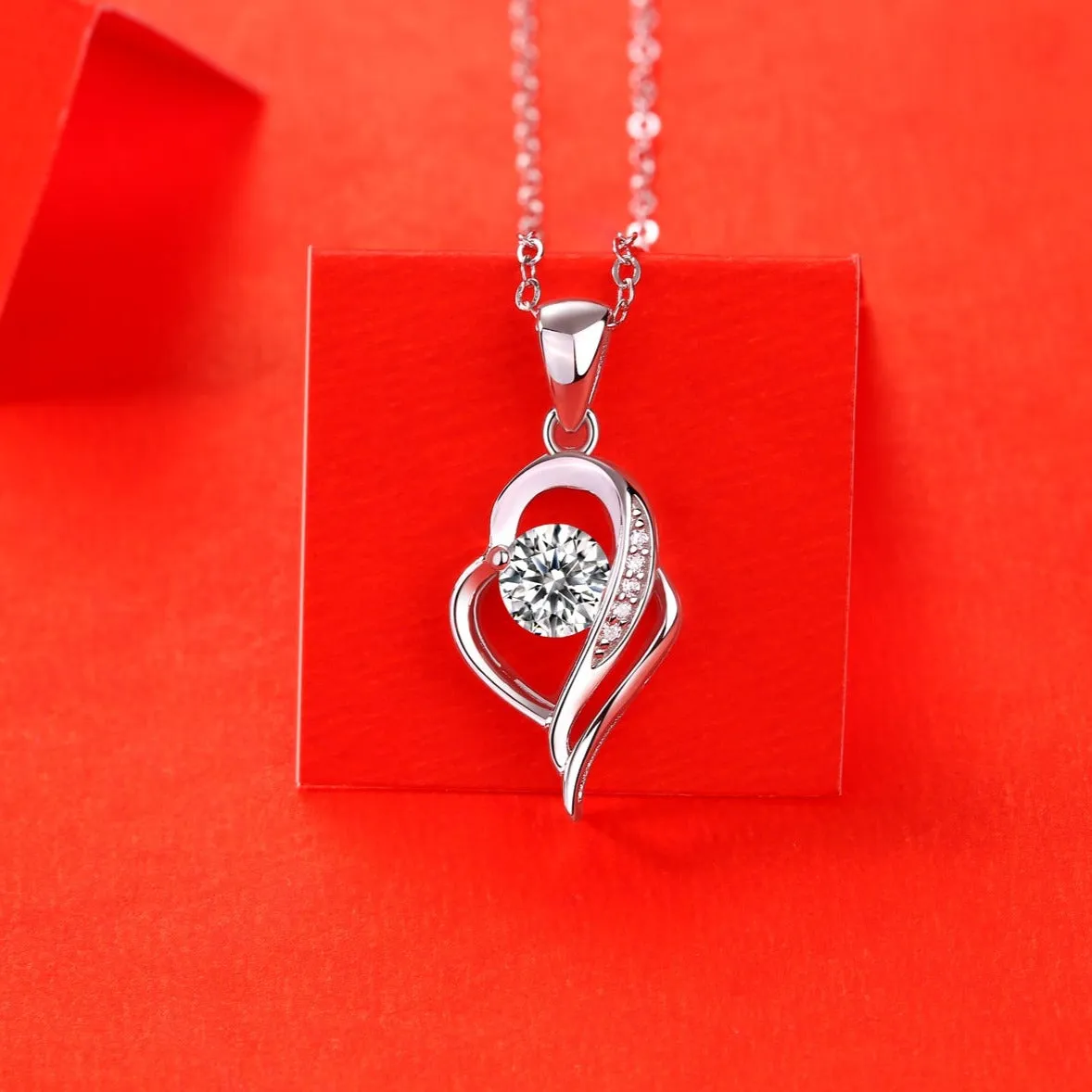 Moissanite Pendant Necklace for Women | 925 Sterling Silver with 18K Gold Plating | Heartstrings Design