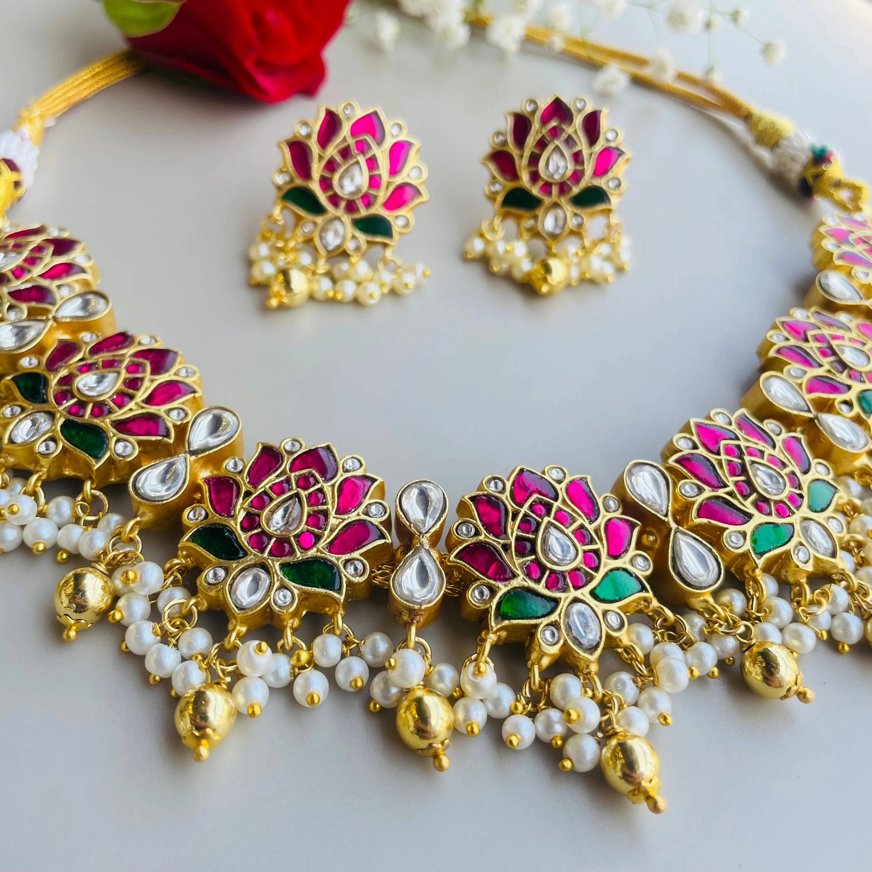 Nayaab Tara Neckpiece