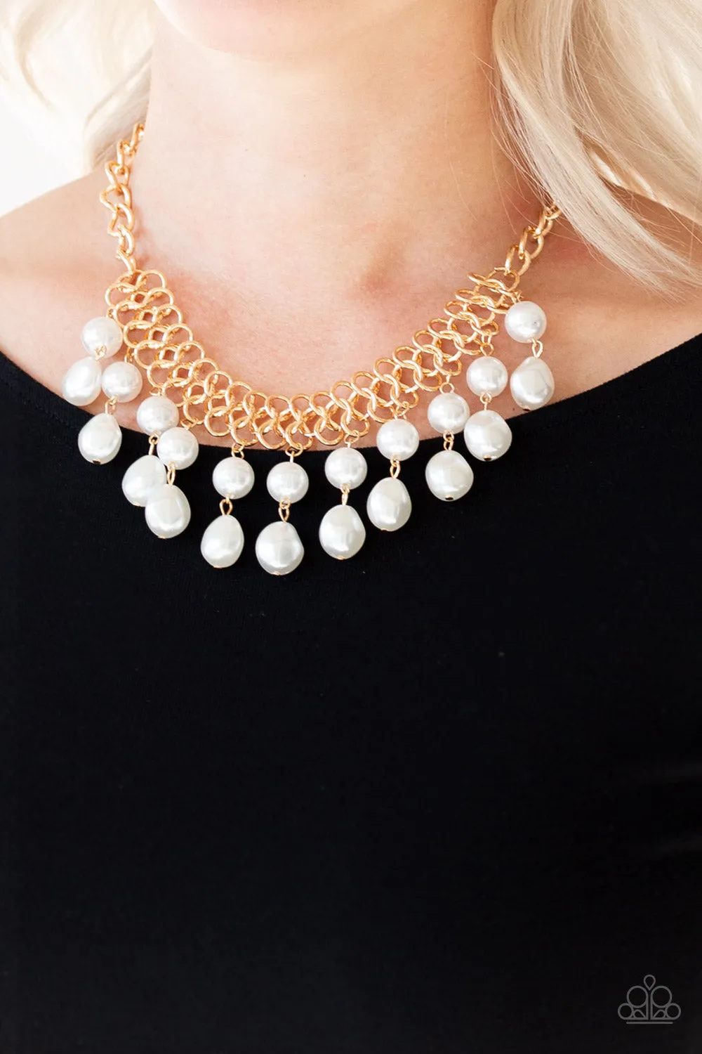 PAPARAZZI 5th Avenue Fleek - Gold Necklace