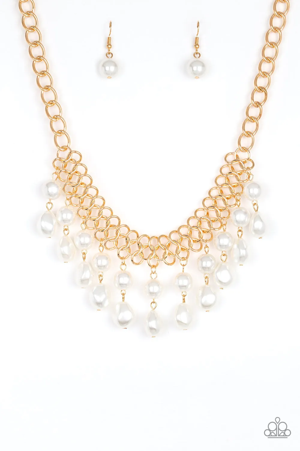 PAPARAZZI 5th Avenue Fleek - Gold Necklace