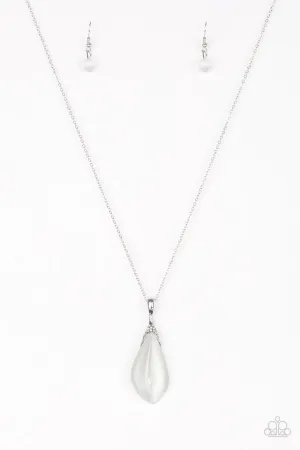 Paparazzi Necklace ~ Friends In GLOW Places - White
