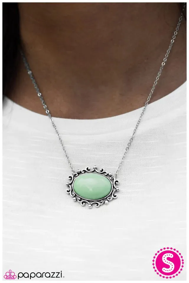 Paparazzi Necklace ~ The Royal Opera - Green