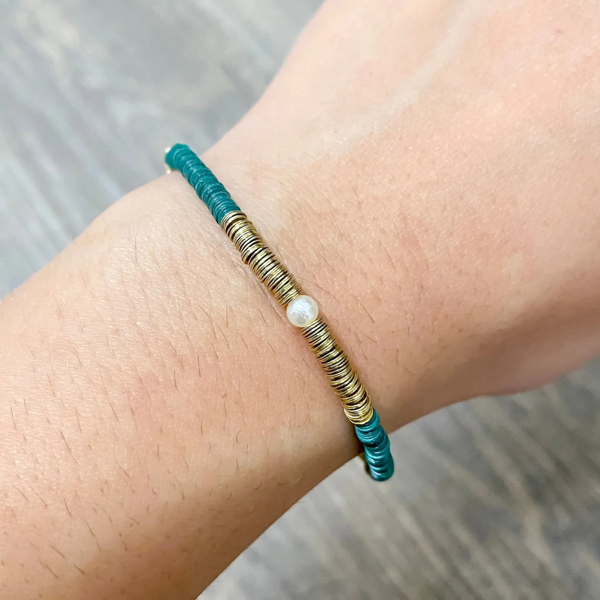 Rory Solid Color With Gold And Pearls Small Sequin Stretch Bracelet Emerald by Ink & Alloy