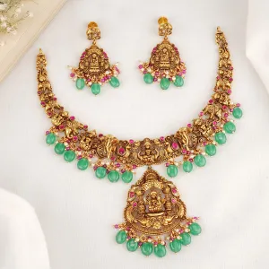 Sarintha Short Necklace Set
