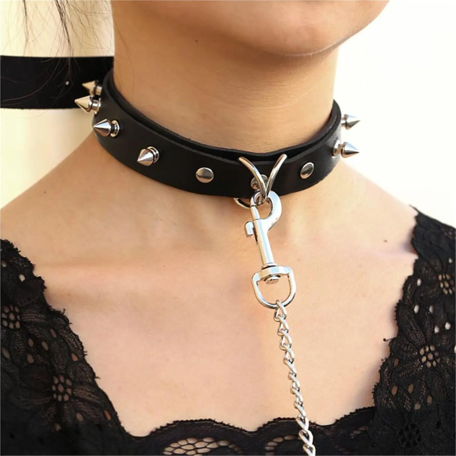 Sexy Leather Traction Lead Leash Rope Collars Strap Chains Choker Men Women Cosplay Props Bundle Belt Hauling Cable